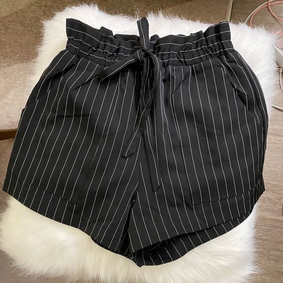 Striped navy shorts - Picture 1 of 8